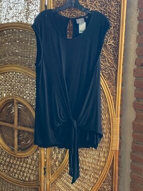 NWT Vanessa Virginia Sleeveless Black Tie-Front Women's Top Size Large Nice